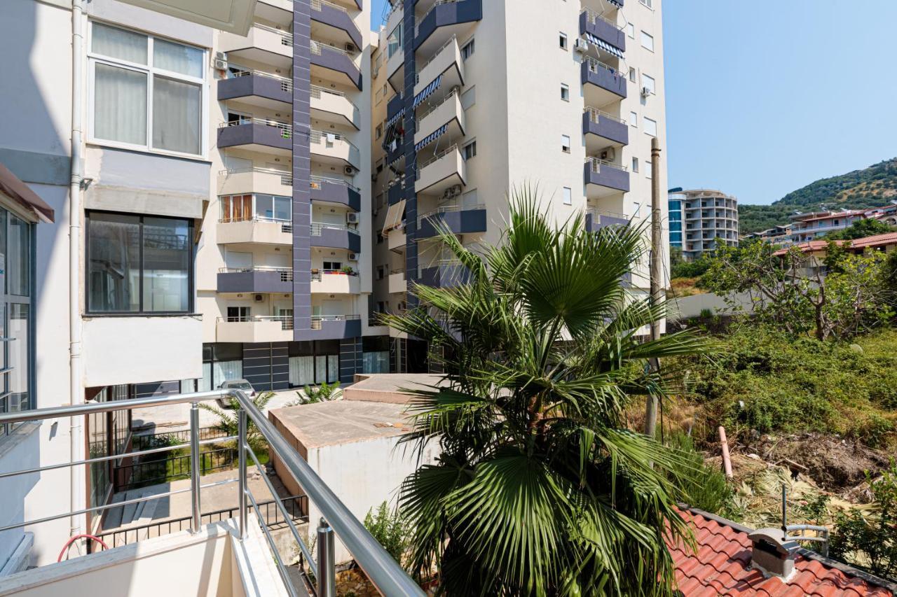 Hotel Aglon Vlorë Exteriör bild