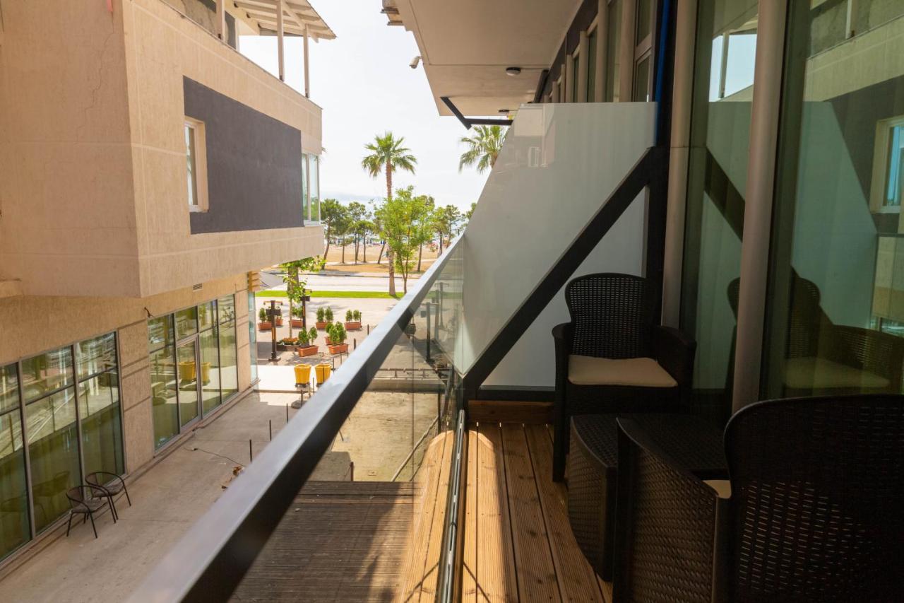 Hotel Aglon Vlorë Exteriör bild